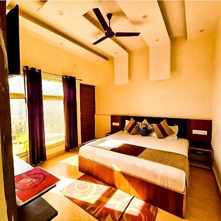 Sunny Pines Resort Lansdowne Esterno foto
